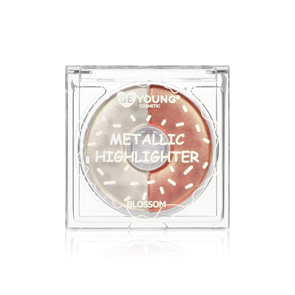 Хайлайтер для лица BeYoung Metallic Blossom 7г.