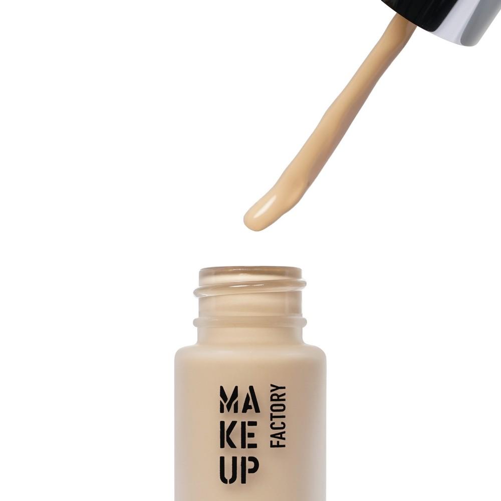 Тональный крем для лица Make Up Factory Oil-free Foundation 02 Beige Sand 20мл. Фото 5.