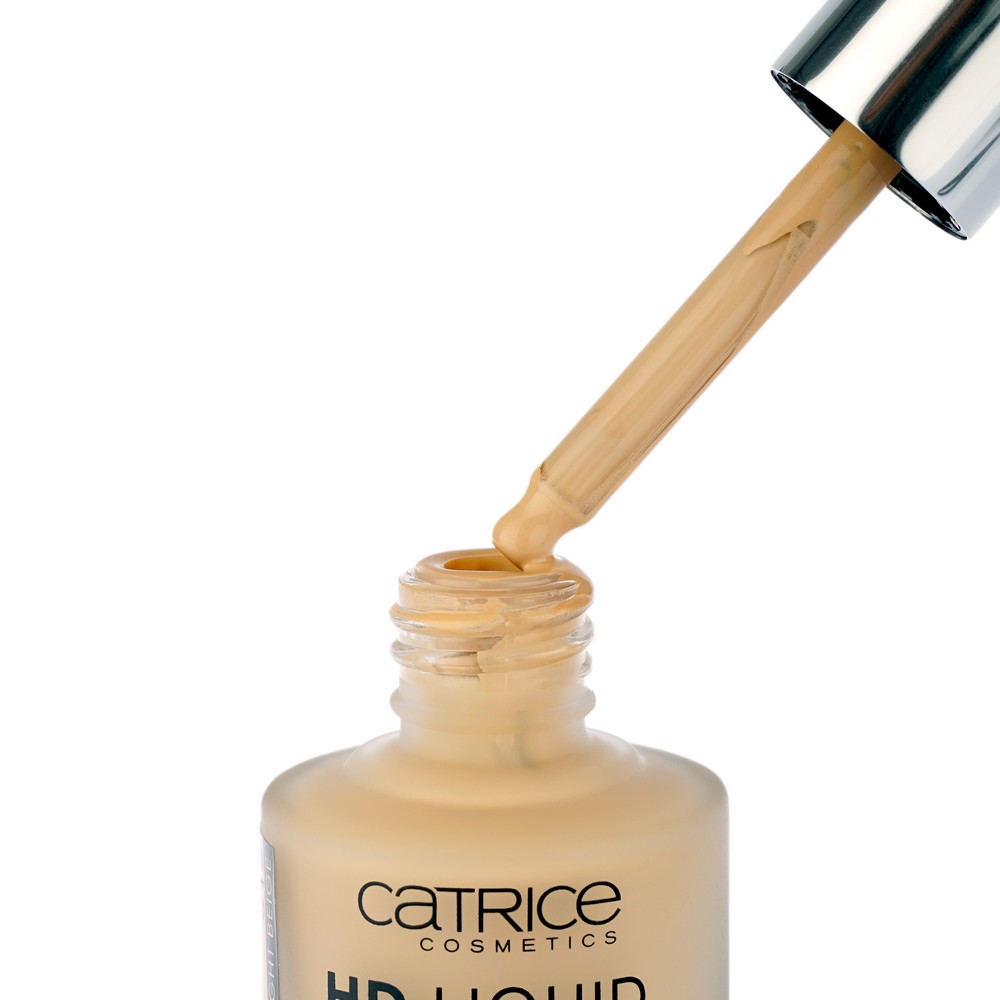 Тональный катрис с пипеткой. Catrice 010 Light Beige.